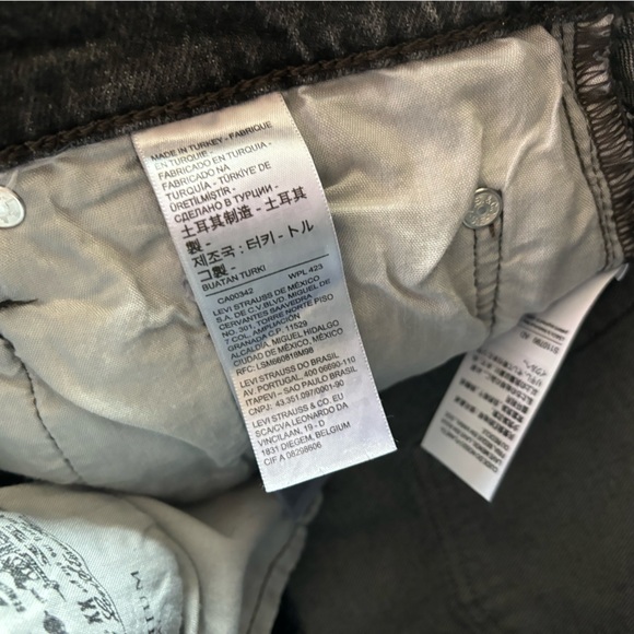 NWT Levi’s 501 Shorts - Picture 6 of 9